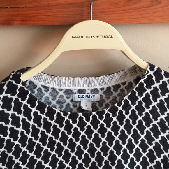 Classy Sweater with Three Quarter Length Sleeves - Picture 4 of 4